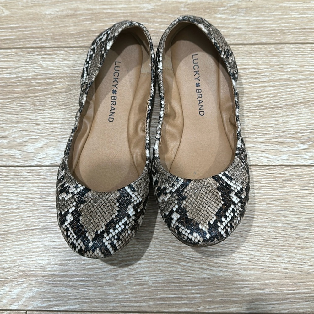 Lucky Brand Snakeskin flats size 7